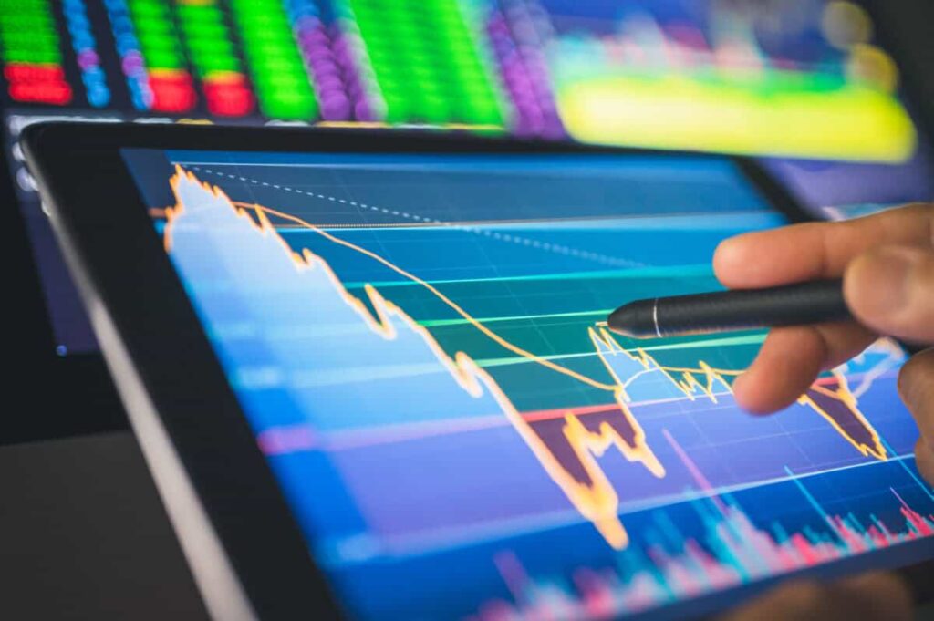 Gold Just Dropped: Should TFSA Investors Buy the Dip?